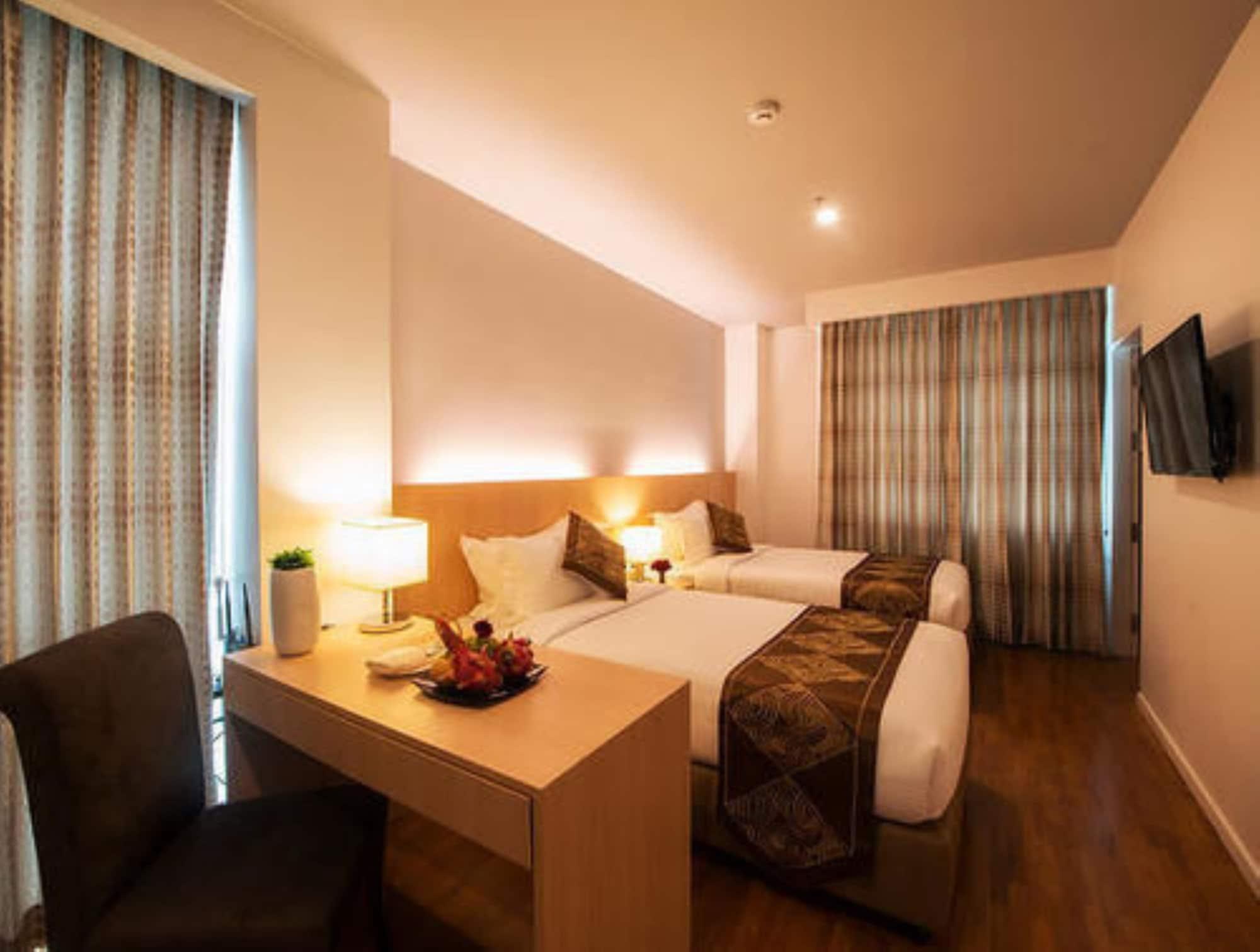 יאנגון Wyne Hotel מראה חיצוני תמונה